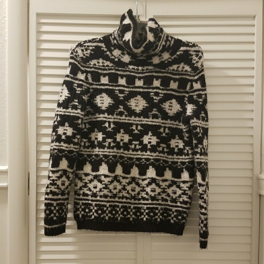 Turtle neck sweater